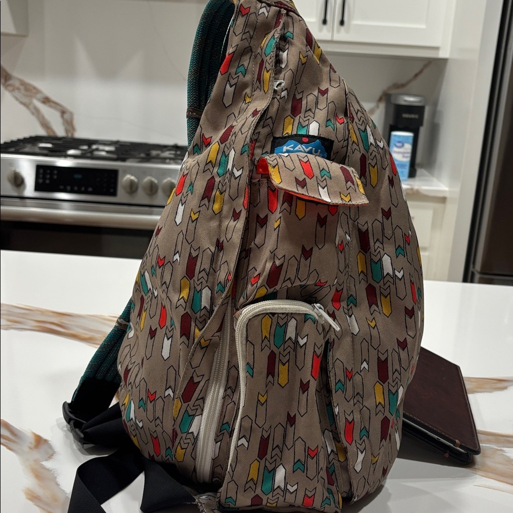 Kavu Multicolor Arrow Pattern Backpack - image 2